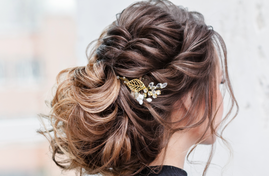 Our Favorite Bride Hairstyles For 2021 Weddings